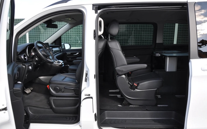 Mercedes-Benz Klasa V cena 239900 przebieg: 121791, rok produkcji 2019 z Tczew małe 781